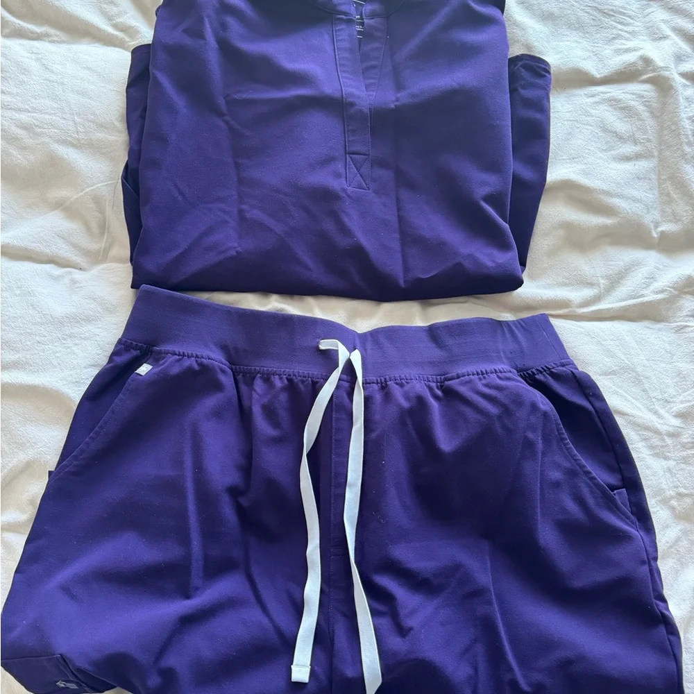 FIGS Scrubs Set Purple XL Top & XL Jogger Pants Technical Collection - Picture 1 of 8